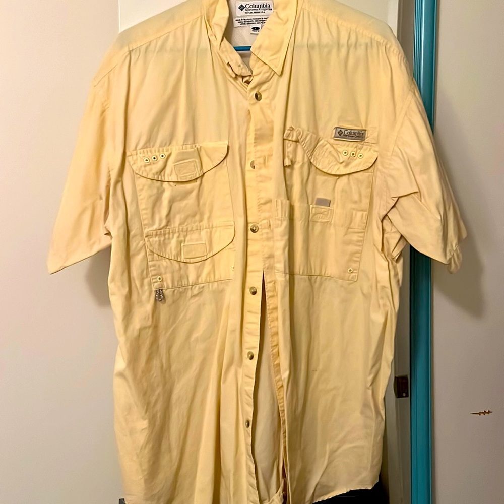 Size L Columbia short sleeve button up